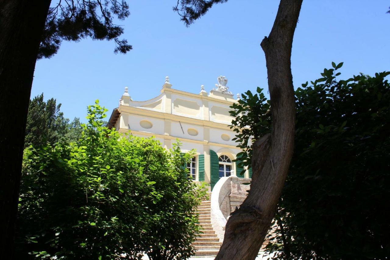 Villa Rinalducci Fano Exteriér fotografie